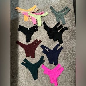 Aerie thongs